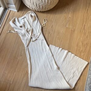 Chic Cream Sleeveless Jumpsuit
